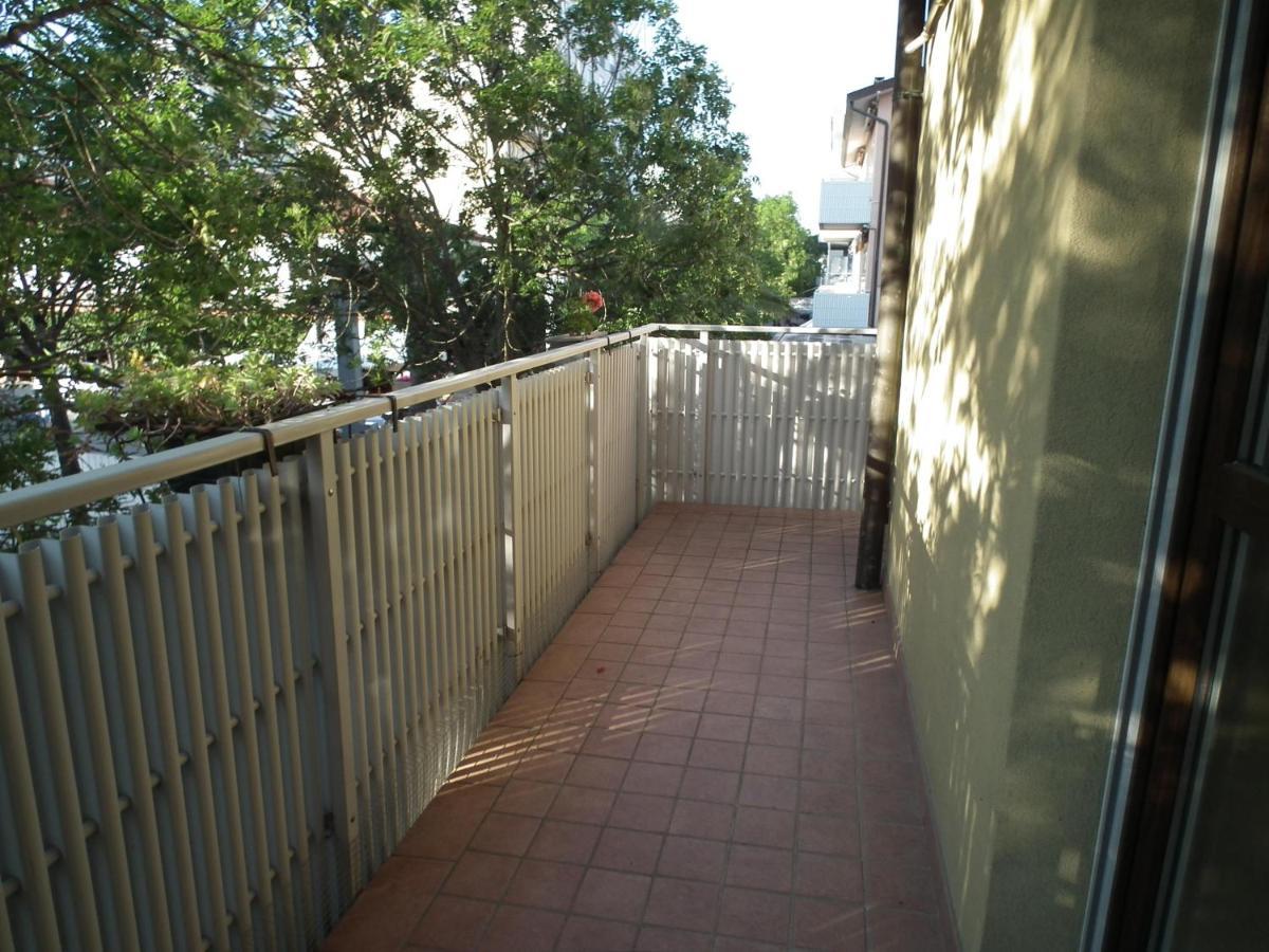 Condominio Belletti Lignano Sabbiadoro Esterno foto