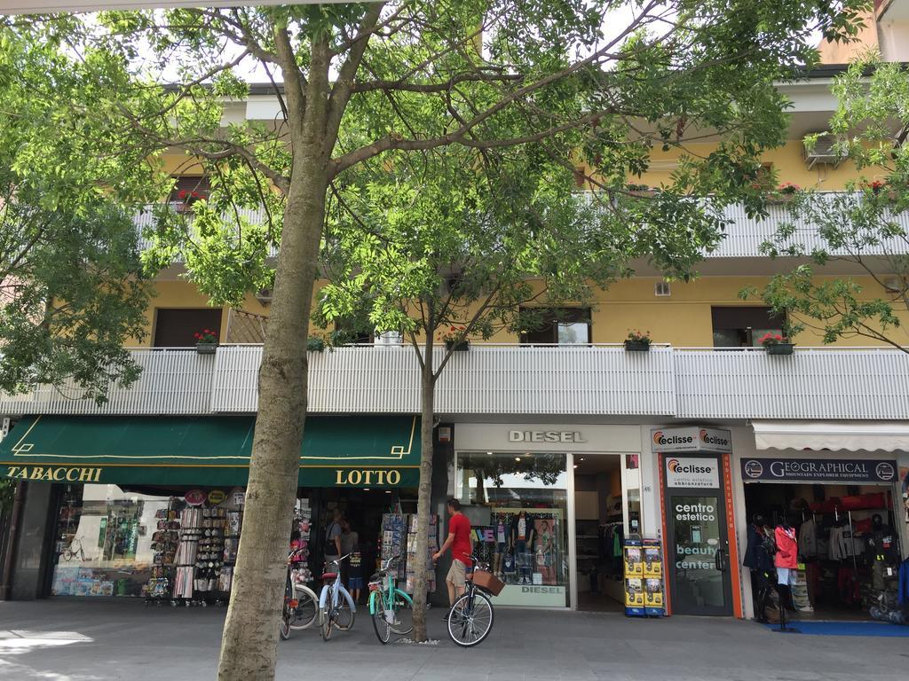 Condominio Belletti Lignano Sabbiadoro Esterno foto